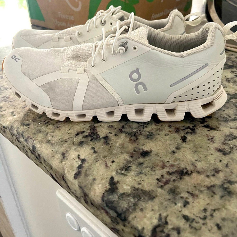Women’s On Cloud